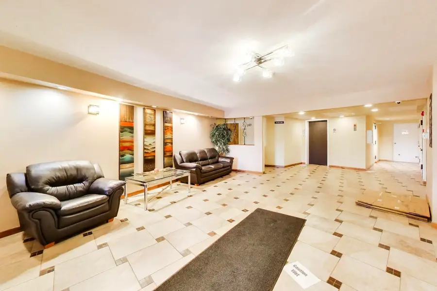 1425 Sandpebble Drive #104, Wheeling, IL 60090 - #2