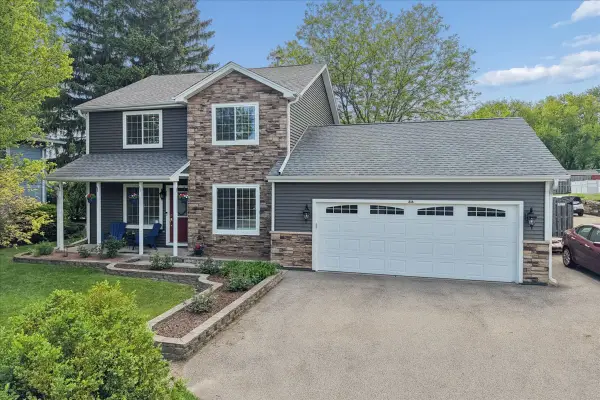 816 Belle Plaine Avenue, Gurnee, IL 60031