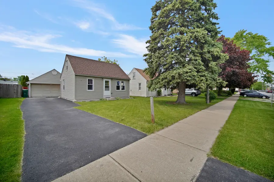 Address Withheld By Seller, Burbank, IL 60459 - #2