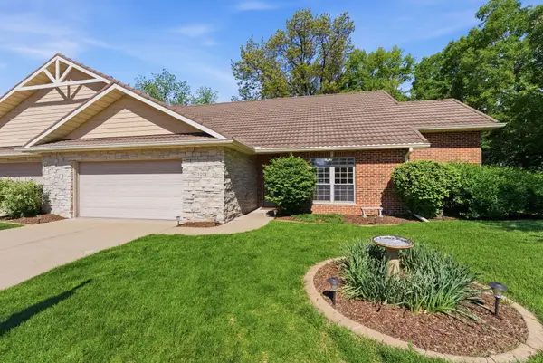 1002 2nd Street Court, Moline, IL 61265