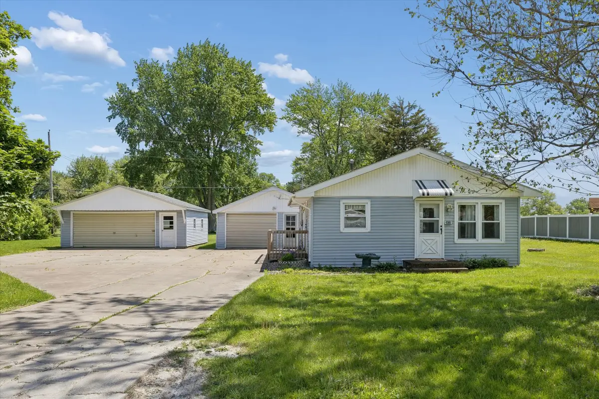 4368 9th Street, East Moline, IL 61244 - #1
