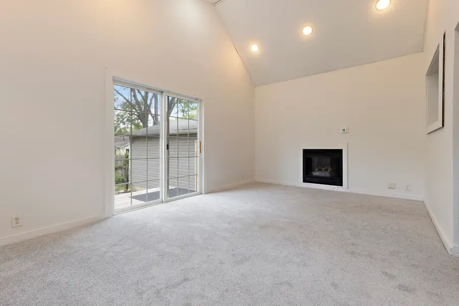 418 Adams Street, Rockford, IL 61107 - #2