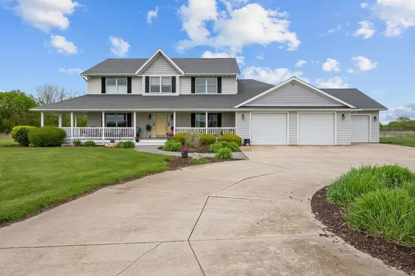 1200 E James B Young Road, Galva, IL 61434