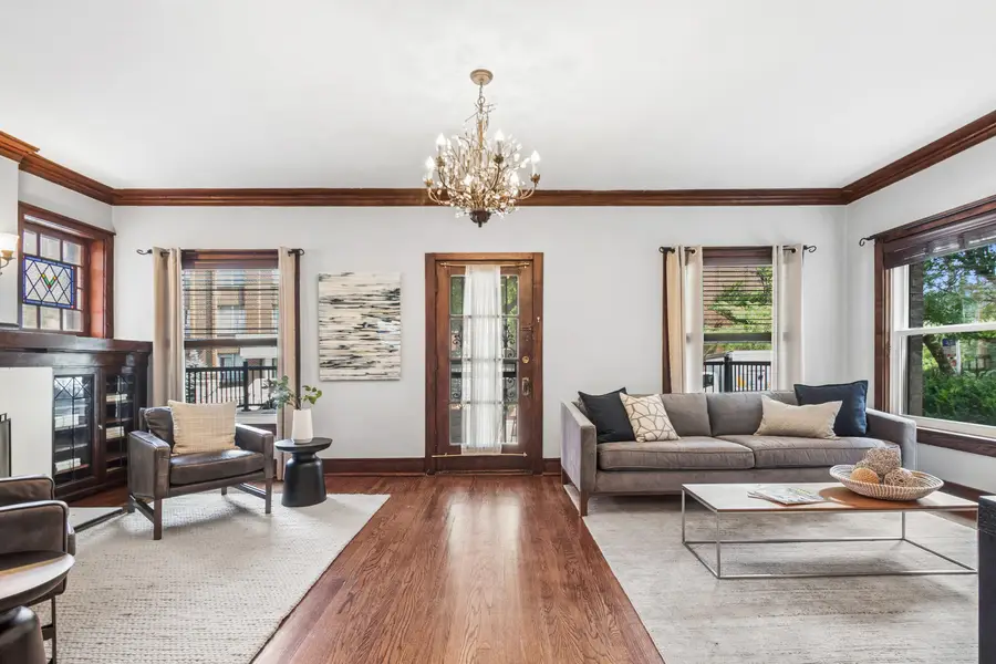 817 W Lawrence Avenue #1, Chicago, IL 60640 - #3