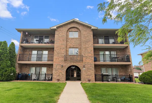 9964 W 153 Street #2W, Orland Park, IL 60462