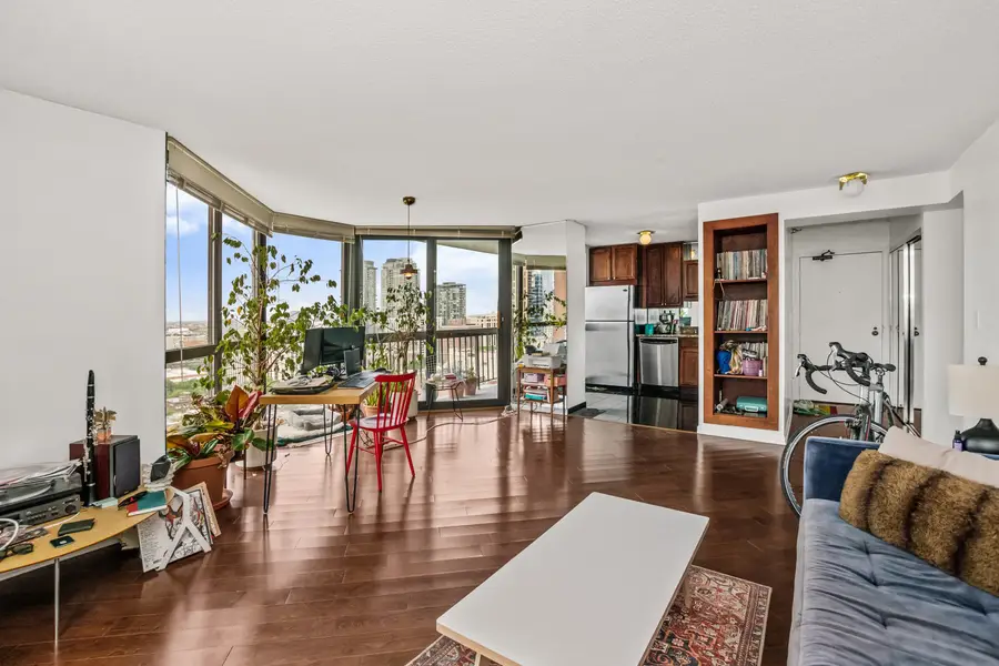 33 W Delaware Place #22J, Chicago, IL 60610 - #3