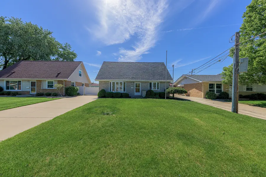 12912 W Playfield Drive, Crestwood, IL 60418 - #2
