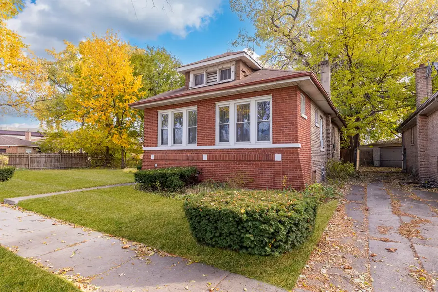 8129 S Cornell Avenue, Chicago, IL 60617 - #3