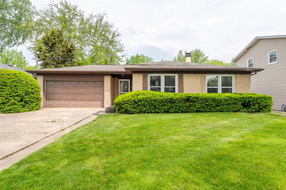 1722 W Pheasant Trail, Mount Prospect, IL 60056 - #1