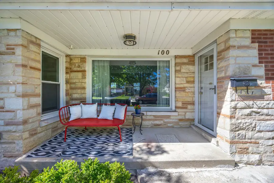 100 N Eastwood Avenue, Mount Prospect, IL 60056 - #2