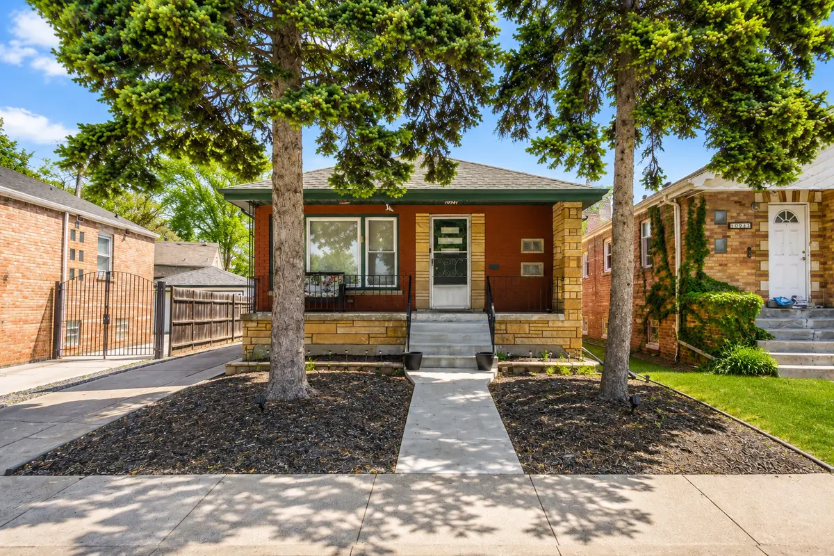 10941 S Kedzie Avenue, Chicago, IL 60655 - #1