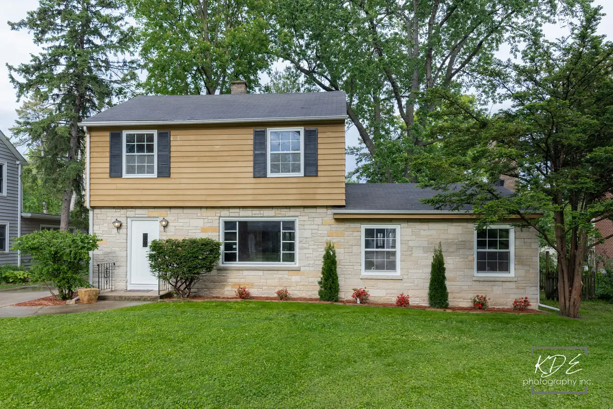 210 S Gladstone Avenue, Aurora, IL 60506 - #1