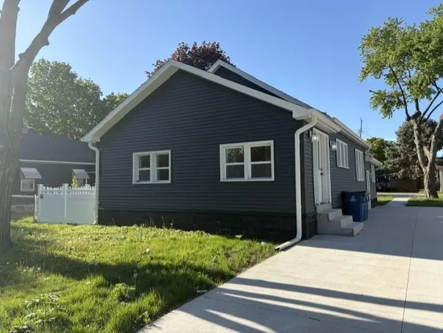 425 W Cleveland Street, Spring Valley, IL 61362 - #1