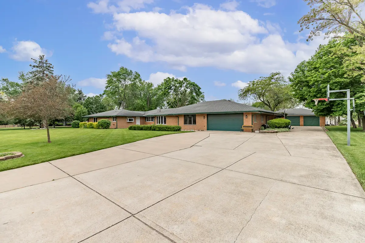 20560 Bensley Avenue, Lynwood, IL 60411 - #1