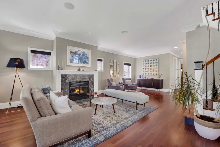 1621 W Rosehill Drive, Chicago, IL 60660 - #2