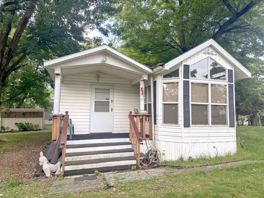 24/99 Woodhaven, Sublette, IL 61367 - #2
