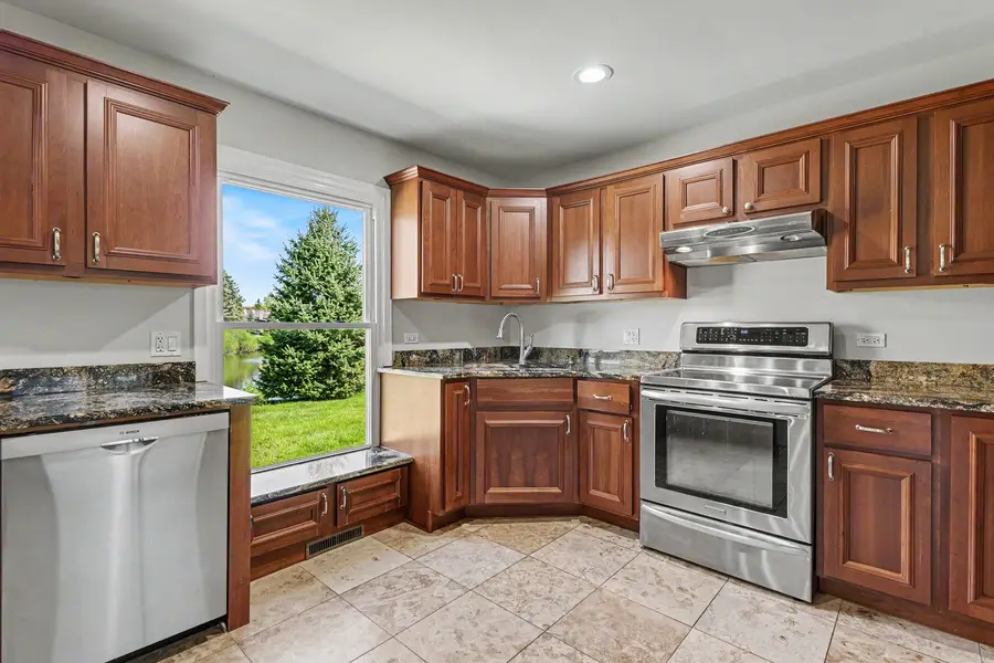 8 Greenvale Road Se, Vernon Hills, IL 60061 - #2