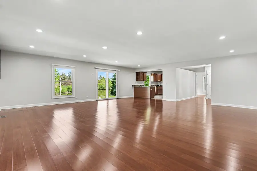 8 Greenvale Road Se, Vernon Hills, IL 60061 - #3