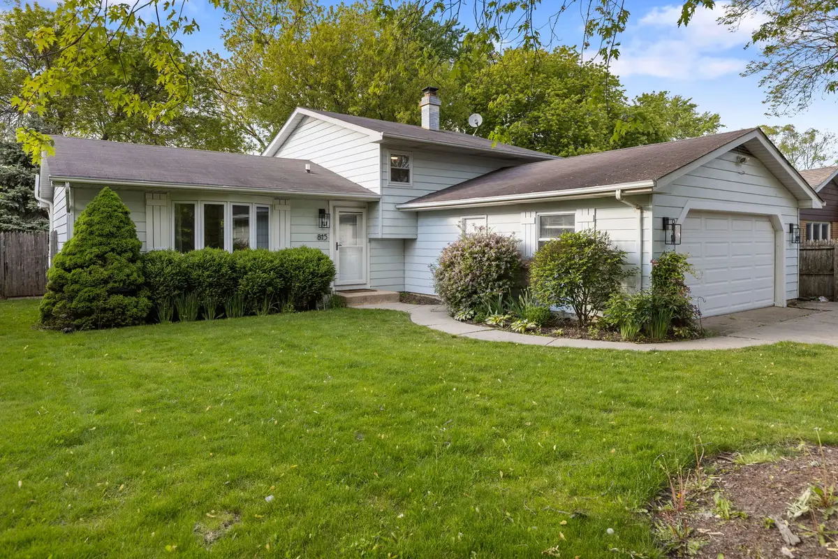 815 Jenkisson Avenue, Lake Bluff, IL 60044 - #1