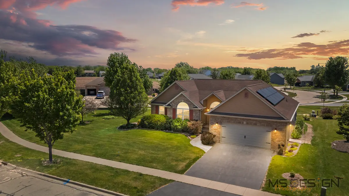 1418 Beach Lane, Sycamore, IL 60178 - #1