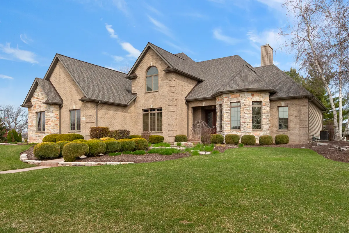 605 Independence Avenue, Sycamore, IL 60178 - #1