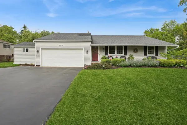 36338 N Douglas Terrace, Gurnee, IL 60031