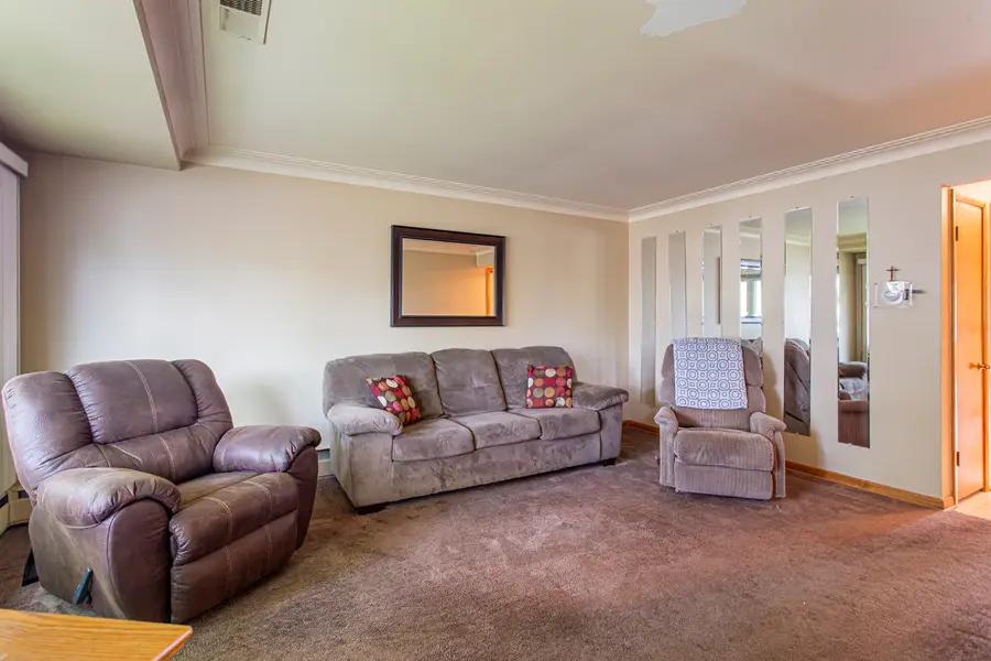 5304 S Mulligan Avenue, Chicago, IL 60638 - #3