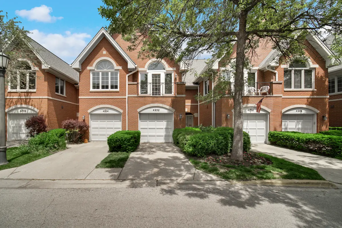 4252 W Harrington Lane, Chicago, IL 60646 - #1