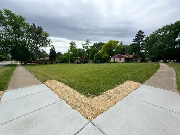2115 Cherry Avenue, Hanover Park, IL 60133