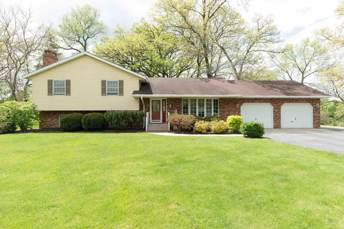 10594 Grover Oaks Road, Roscoe, IL 61073 - #1