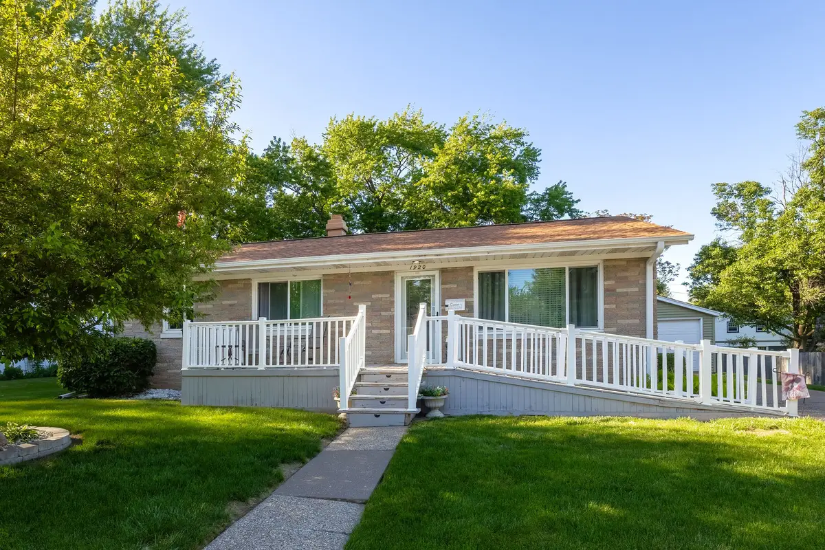 1920 E 31st Street, Davenport, IA 52807 - #1