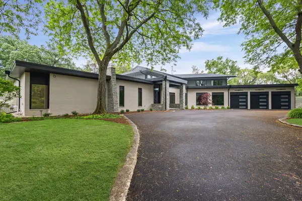 411 Woodland Court, Glenview, IL 60025