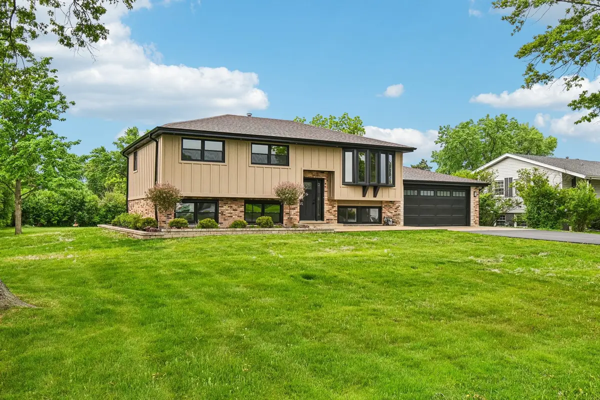 10521 Fitzsimmons Drive, Palos Park, IL 60464 - #1