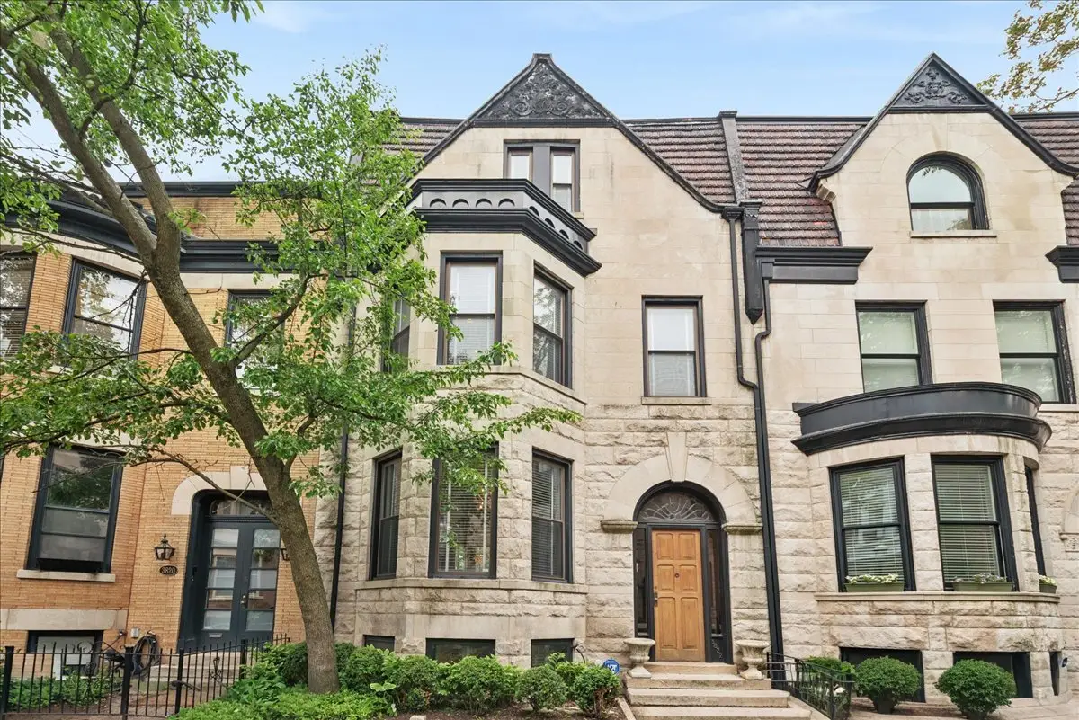 3822 N Alta Vista Terrace, Chicago, IL 60613 - #1