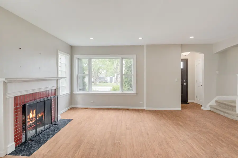 9535 S Fairfield Avenue, Evergreen Park, IL 60805 - #3