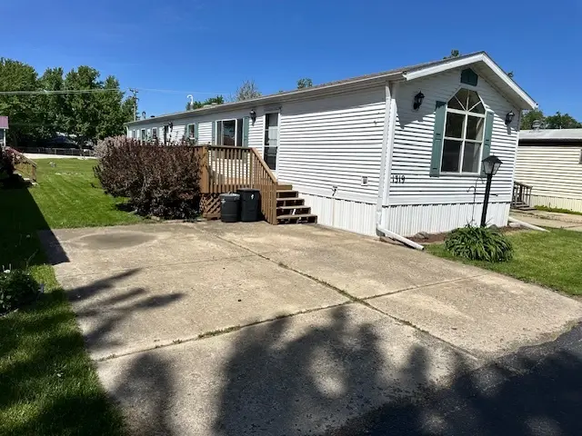 1319 Nicole Lane, Sandwich, IL 60548 - #1