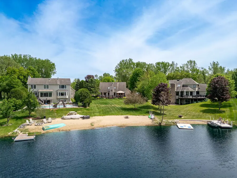 201 Tulip Circle, Island Lake, IL 60042 - #2
