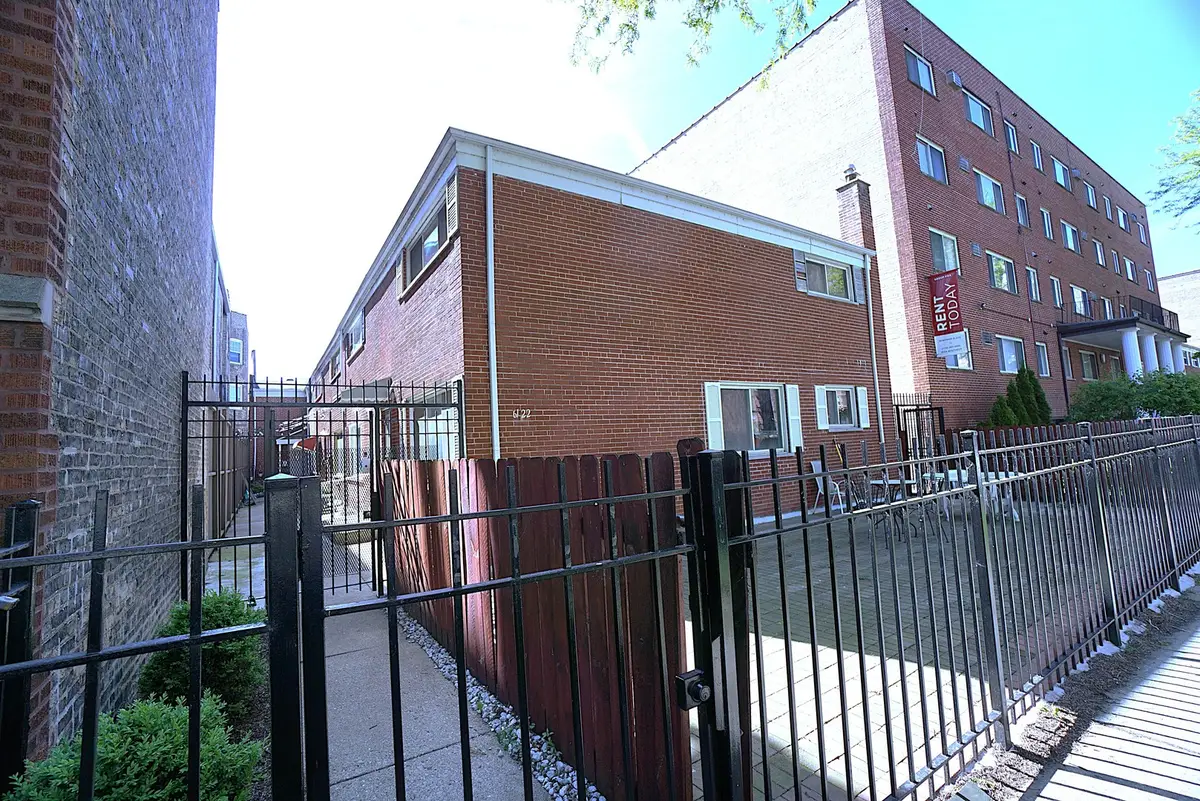 6122 N Winthrop Avenue #B, Chicago, IL 60660 - #1