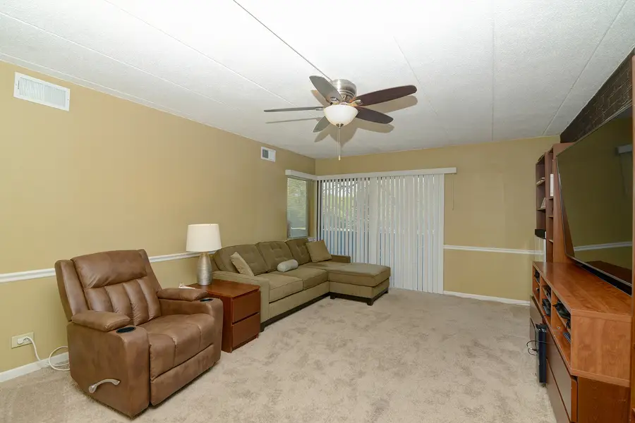 523 Timber Ridge Drive #204, Carol Stream, IL 60188 - #2