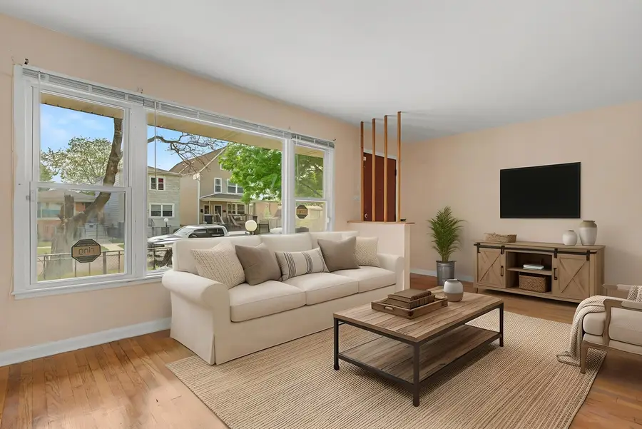 9256 S Calumet Avenue, Chicago, IL 60619 - #3