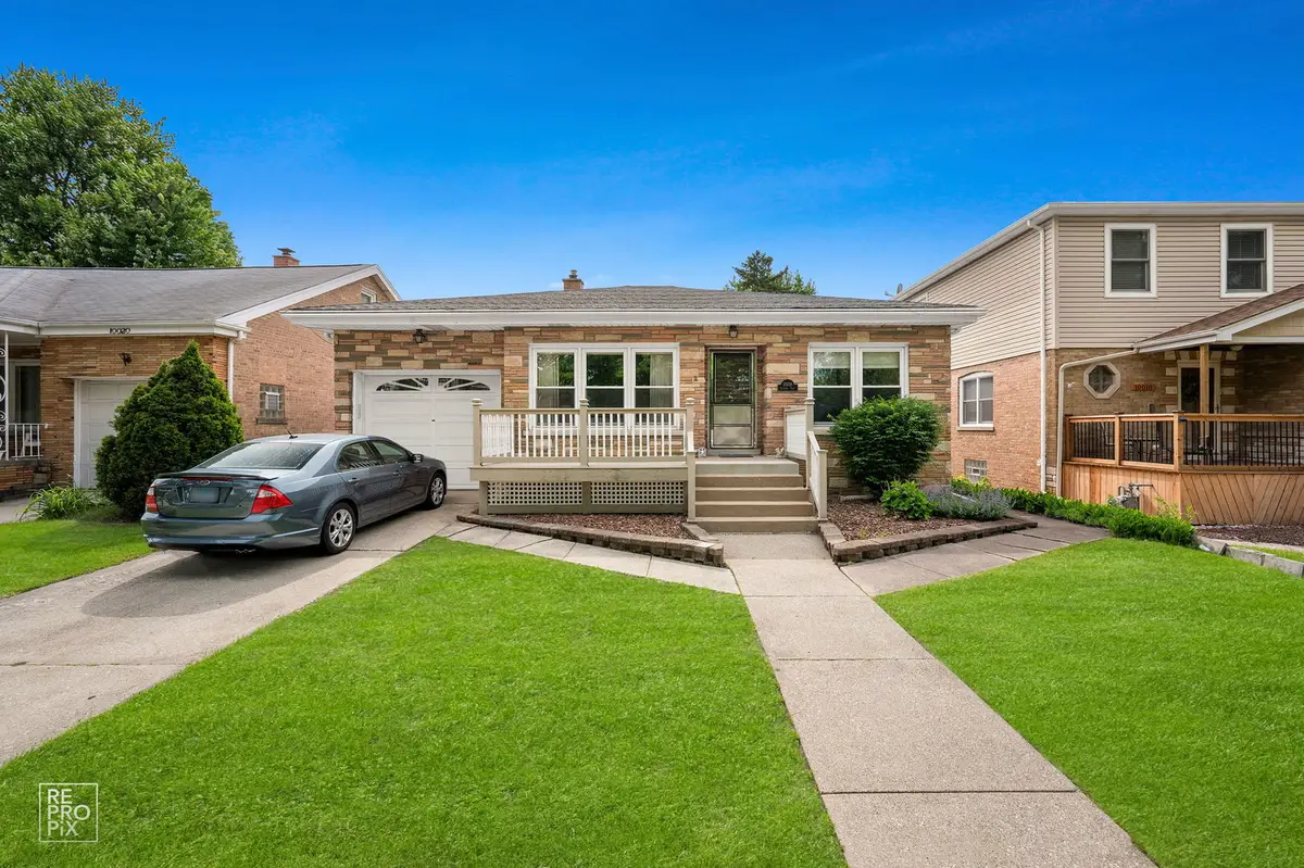 10016 S Clifton Park Avenue, Evergreen Park, IL 60805 - #1