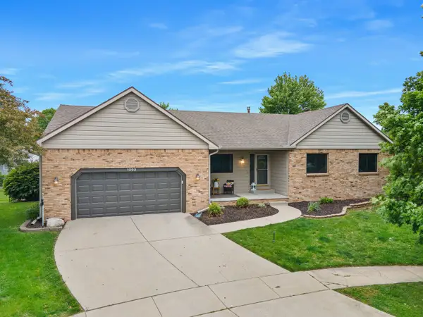 1202 Kenneth Drive, Bloomington, IL 61704