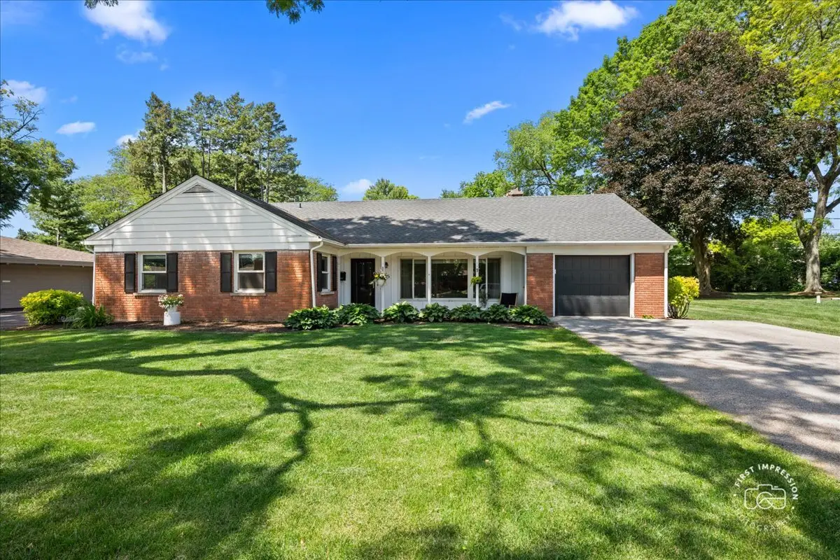 315 S Westlawn Avenue, Aurora, IL 60506 - #1