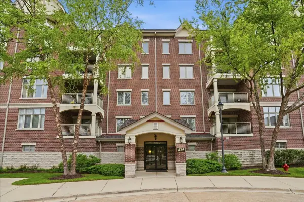 425 Village Green #510, Lincolnshire, IL 60069
