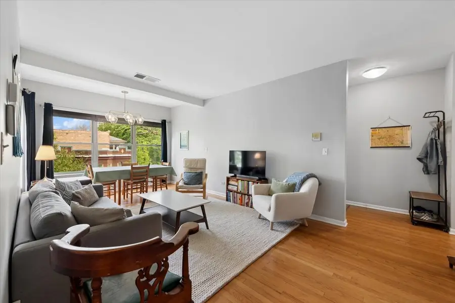 1241 W Rosemont Avenue #3W, Chicago, IL 60660 - #3