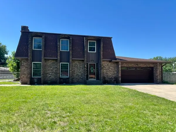 107 Hilltop Street, Colona, IL 61241