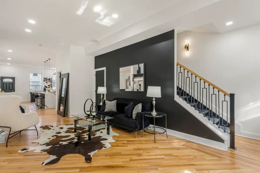 6450 S Greenwood Avenue, Chicago, IL 60637 - #2