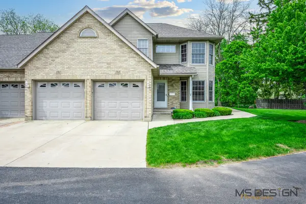 183 Mclaren Drive N #183, Sycamore, IL 60178