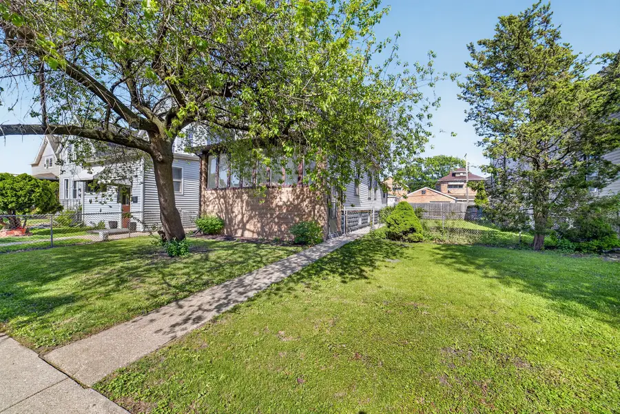 135 N 16th Avenue, Melrose Park, IL 60160 - #2