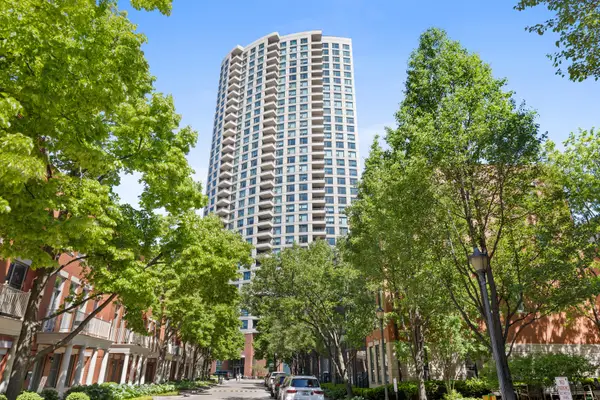 501 N Clinton Street #607, Chicago, IL 60654